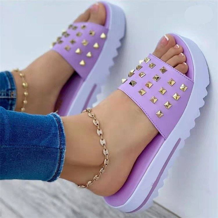 Wedge and Rivet Women's Beach Flip-Flops